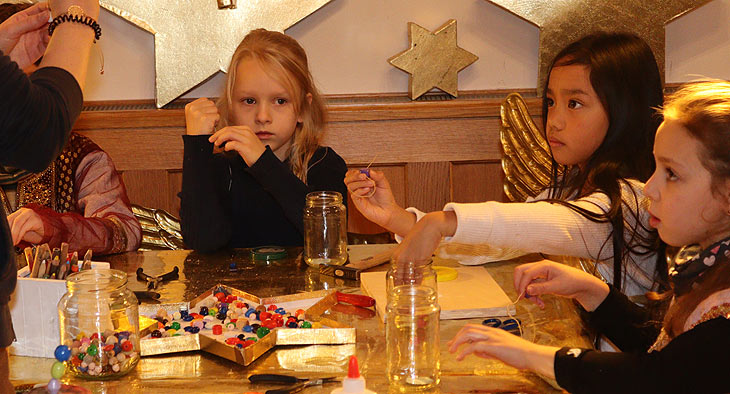 Himmelswerkstatt auf dem Münchner Christkindlmarkt (©Foto: Martin Schmitz)